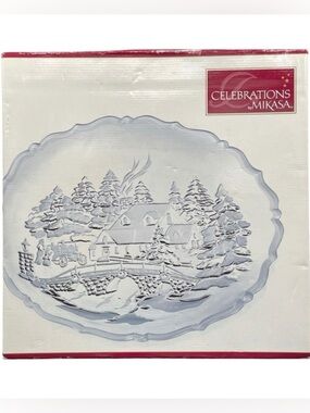 Mikasa Vintage Christmas Winter Wonderland Crystal Hostess Platter Round 15-1/2”